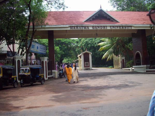 എം.ജി സര്‍വകലാശാല: അസി. ഗ്രേഡ് സ്ഥിരംനിയമനം ആറ് മാസത്തിനകം നടത്തണമെന്ന് ഹൈകോടതി